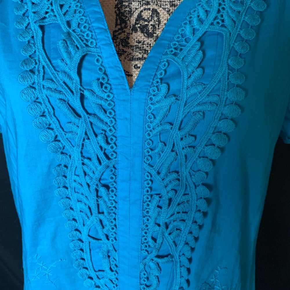 Crochet bottom teal blue tunic 3/$10 - Picture 2 of 8